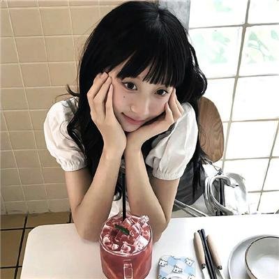 神圣性女 海报